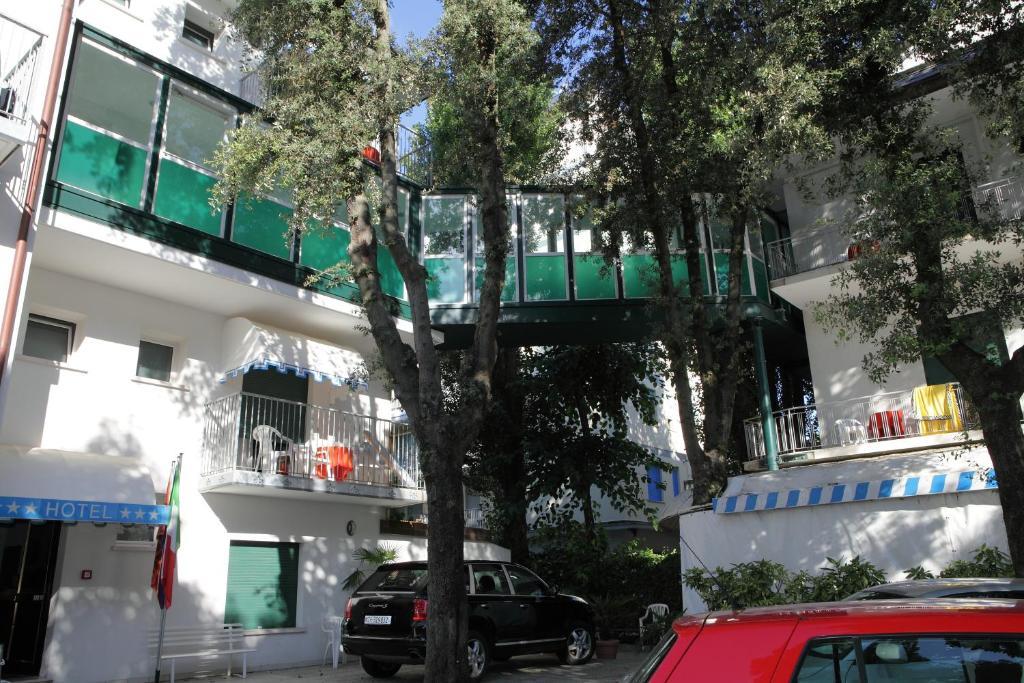 Hotel Venezia E La Villetta 리도 디 예솔로 외부 사진