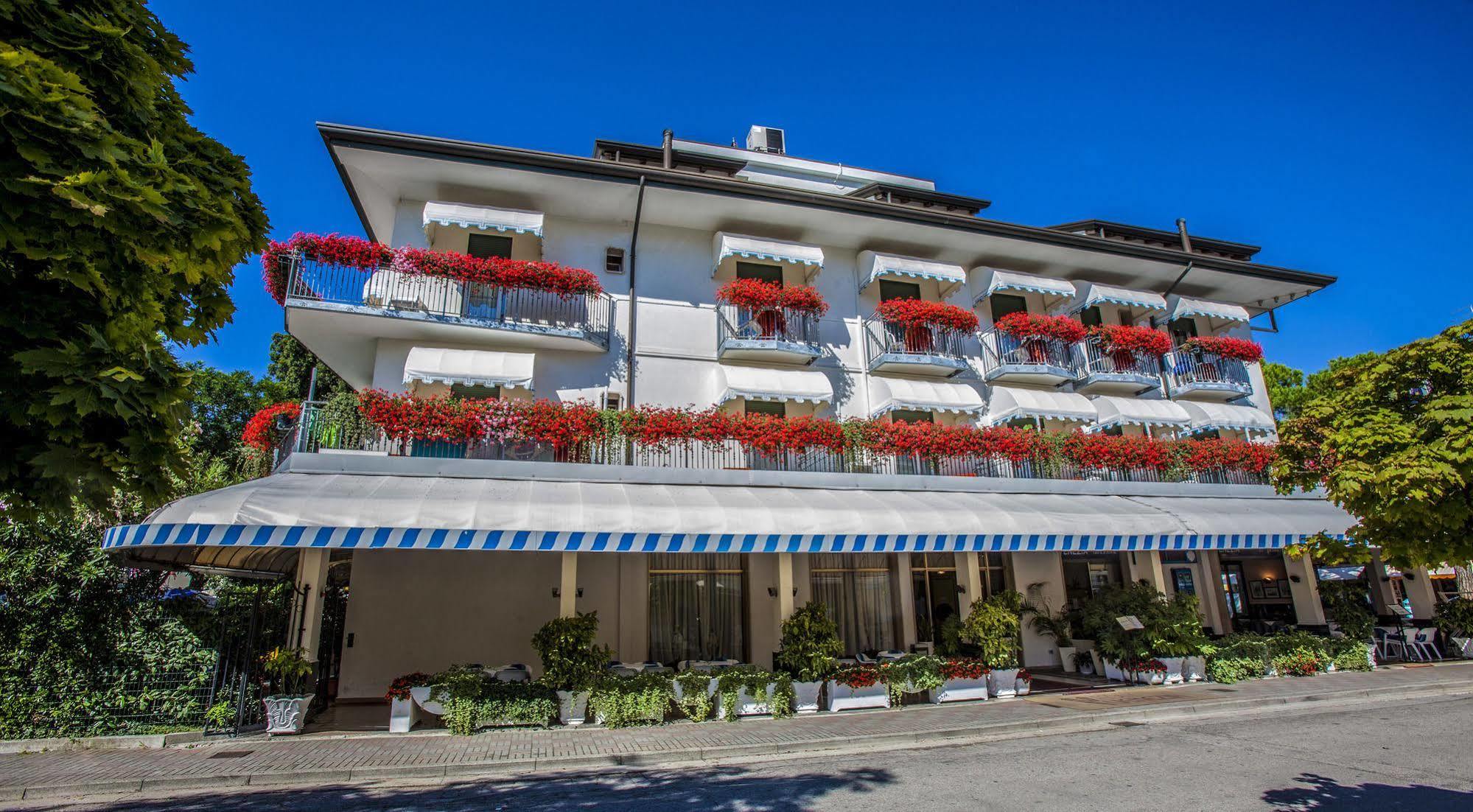 Hotel Venezia E La Villetta 리도 디 예솔로 외부 사진