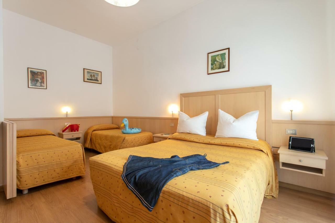 Hotel Venezia E La Villetta 리도 디 예솔로 외부 사진
